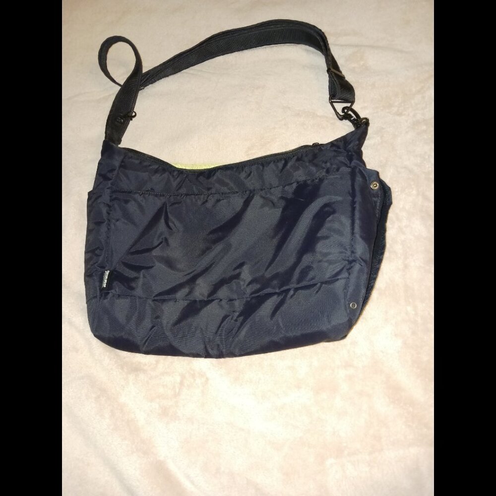 Pacsafe Hobo travel bag